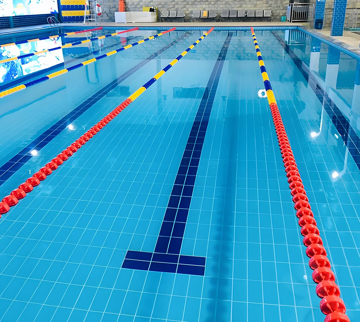 Vad är egenskaperna hos pooltegel?