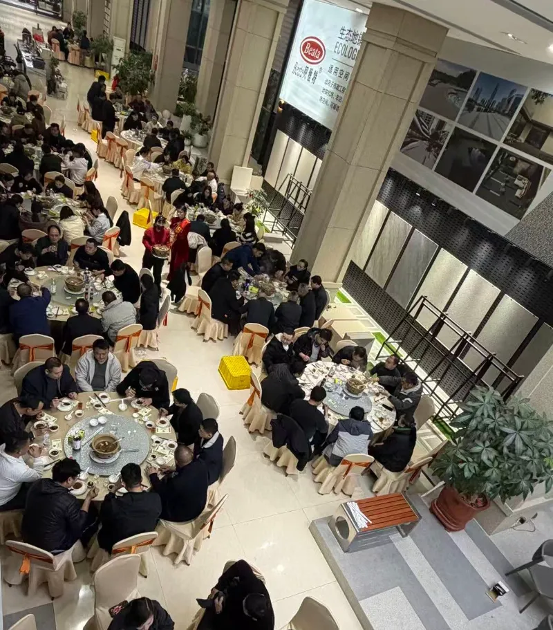 Beata Ceramics årsavslutningsbankett en framgång | Intäkterna överstiger 400 miljoner RMB för det nya året, nya produkter kommer att debutera på Xiamen INT'L Stone Fair
